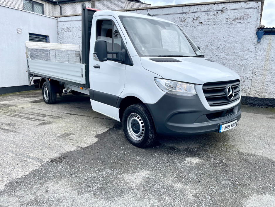 2022 Mercedes-Benz Sprinter 2L Diesel For Sale Images
