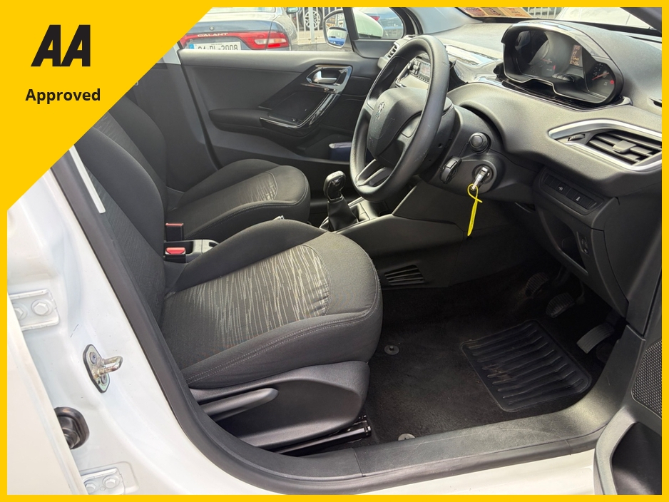2014 Peugeot 208 1L Petrol For Sale Images