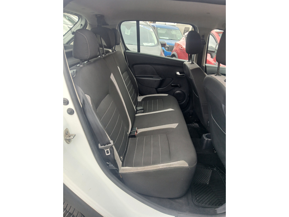 2017 Dacia Sandero Stepway 1.5L Diesel For Sale Images