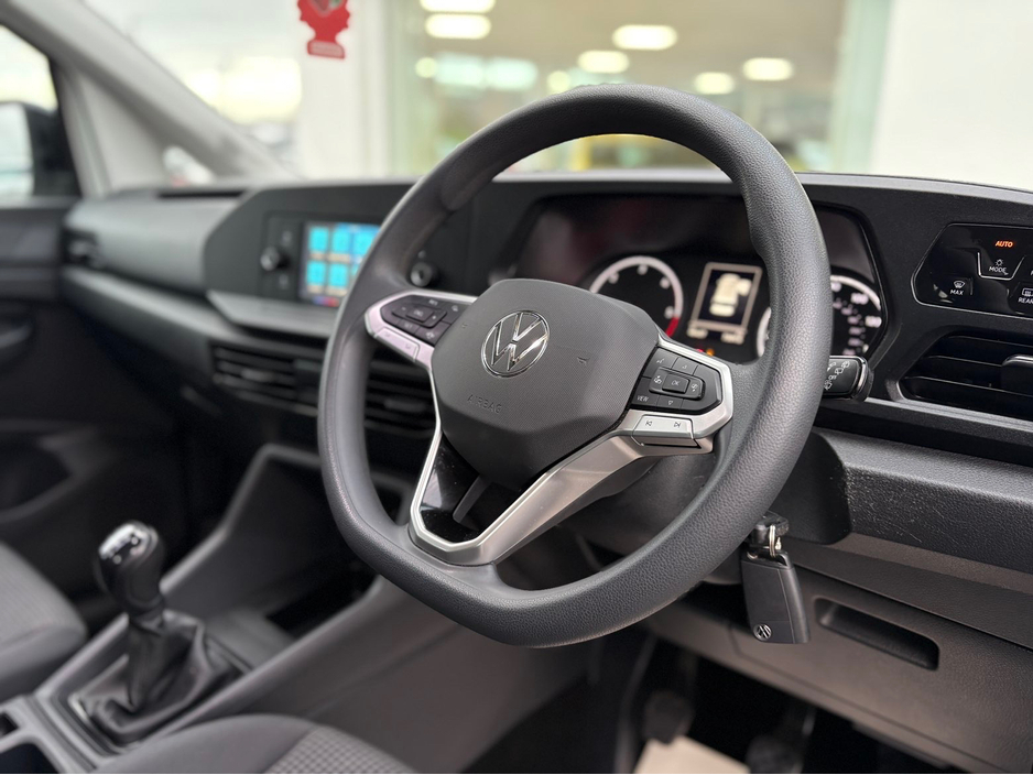 2022 Volkswagen Caddy Maxi Life 2L Diesel For Sale Images