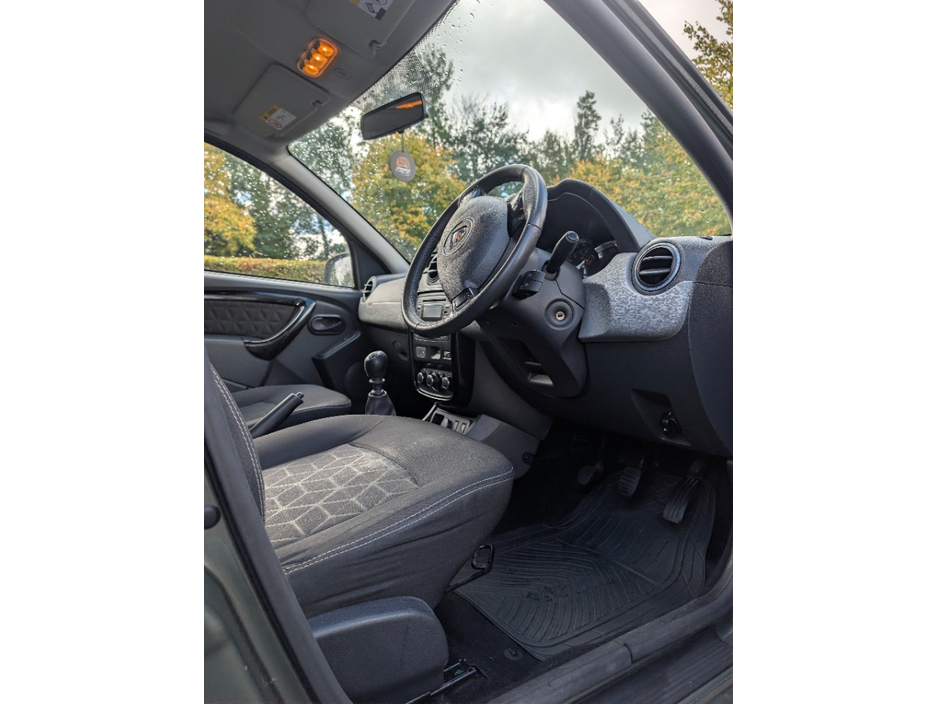 Dacia Duster SIGNATURE 1.5 DCI 110 4X — thumbnail 8