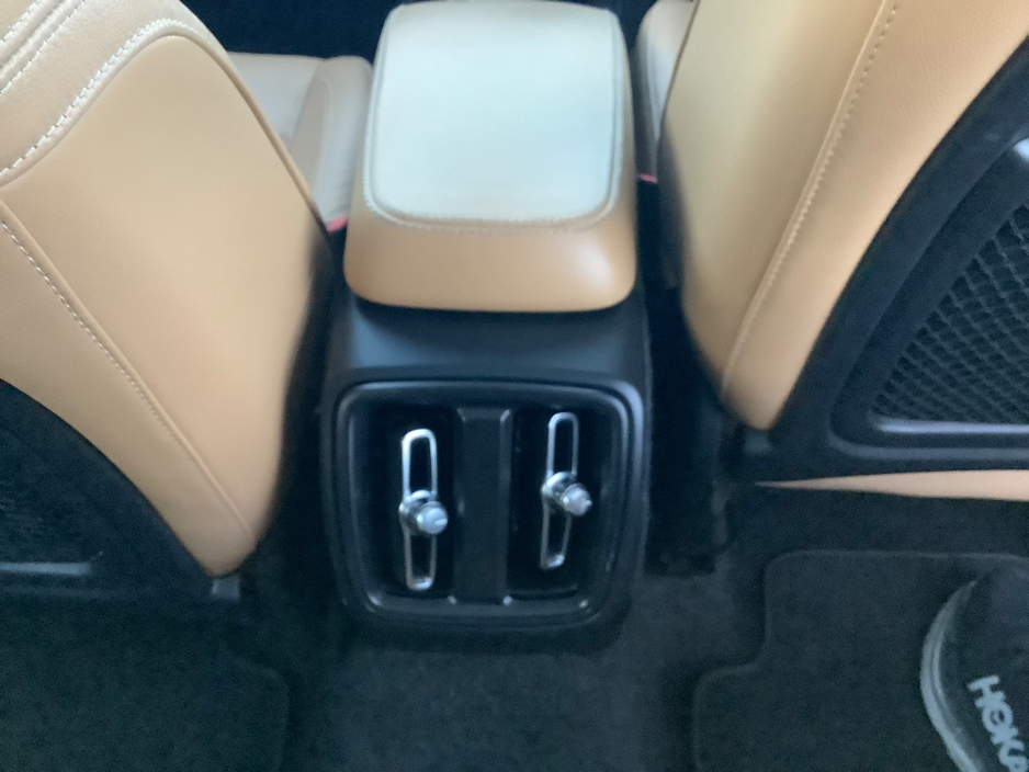 2018 Volvo XC40 2L Diesel For Sale Images