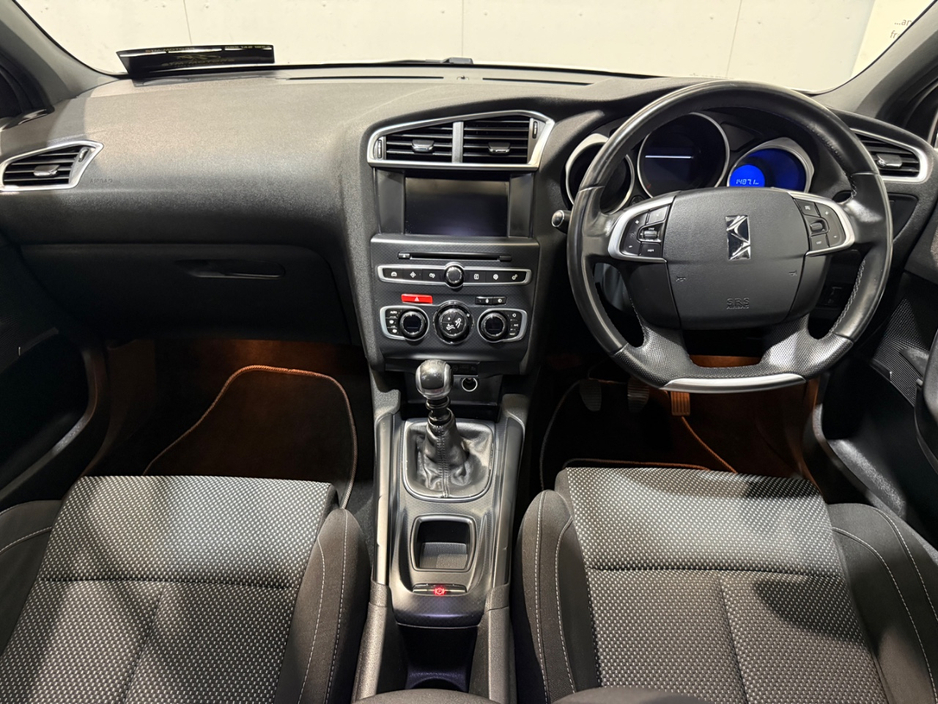 DS Automobiles DS 4 1.2 PURETECH 130 ELEGANCE — thumbnail 26