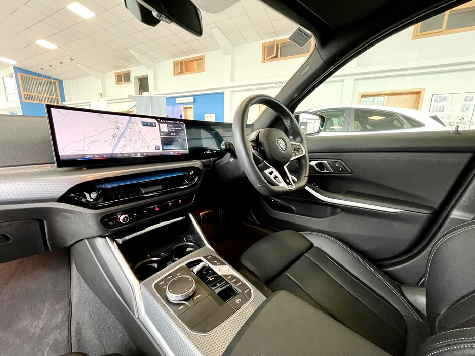 2025 BMW 3 Series 2L Petrol Plug-in Hybrid For Sale Images