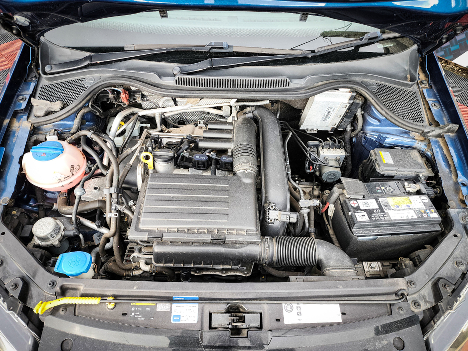 2016 Volkswagen Polo 1.4L Petrol For Sale Images