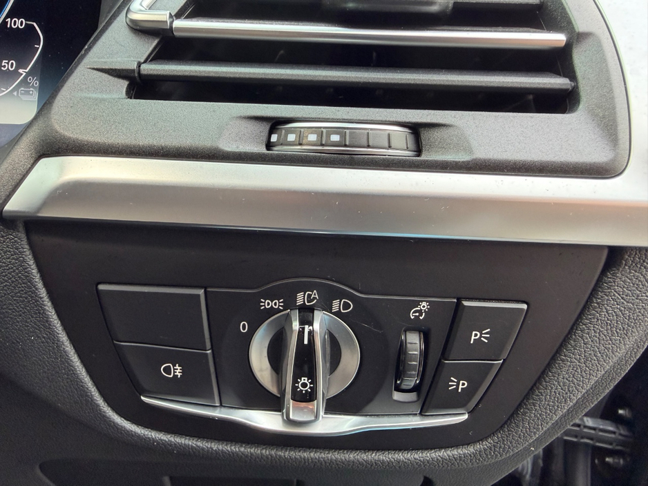 2022 BMW X3 2L Petrol Plug-in Hybrid For Sale Images