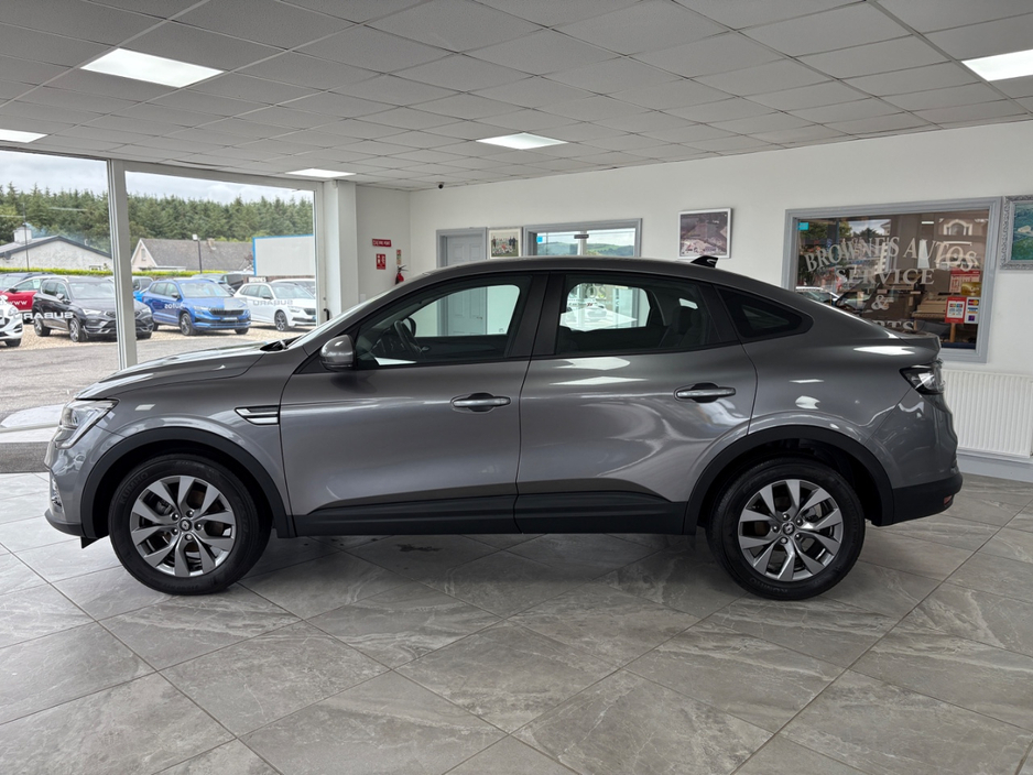2024 Renault Arkana 1.6L Hybrid For Sale Images
