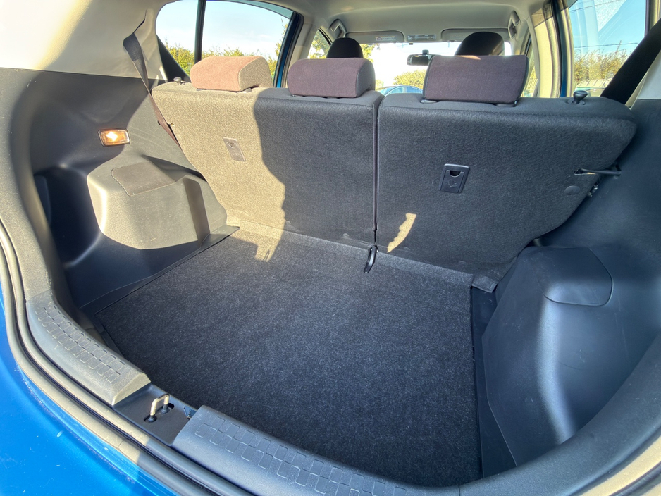 2015 Toyota Aqua 1.5L Petrol Hybrid For Sale Images