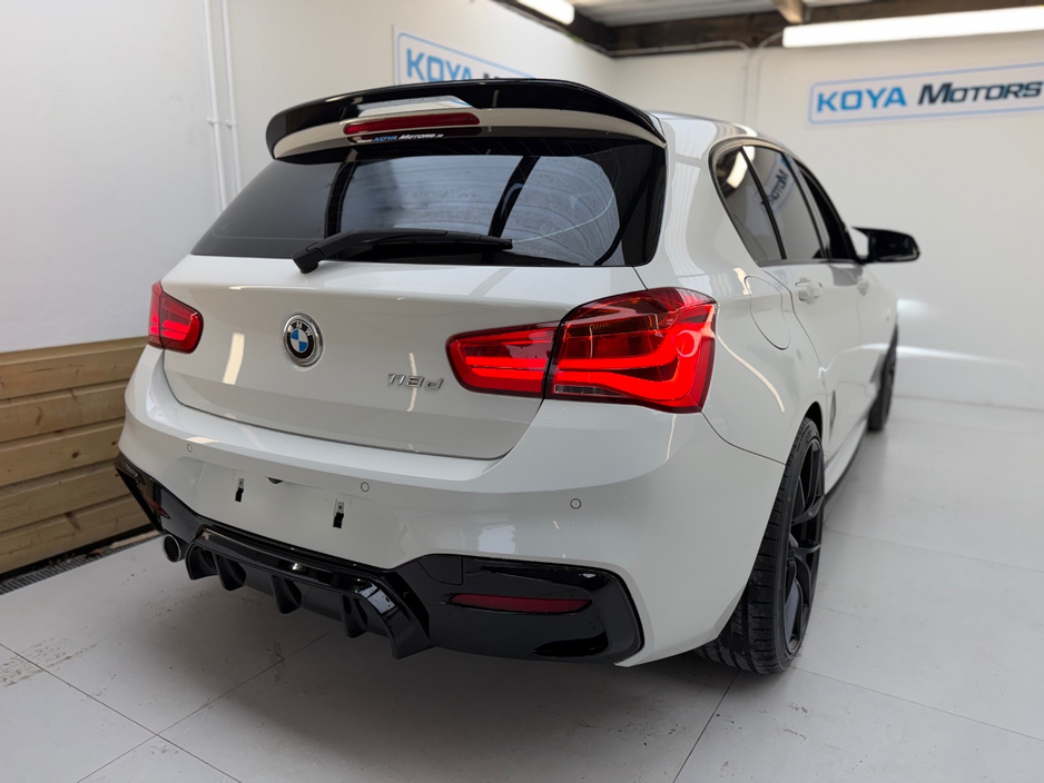 BMW 1 Series 118D 2.0 DIESEL M-SPORT PRO PLUS M-PERFORMANCE AUTOMATIC // M3 CS ALLOY PACKAGE INCLUDED // ALPINE WHITE METALLIC // LED MATRIX LIGHTING // LANE DEPARTURE ASSIST // PRO MEDIA PACK // CRUISE CONTROL — thumbnail 13