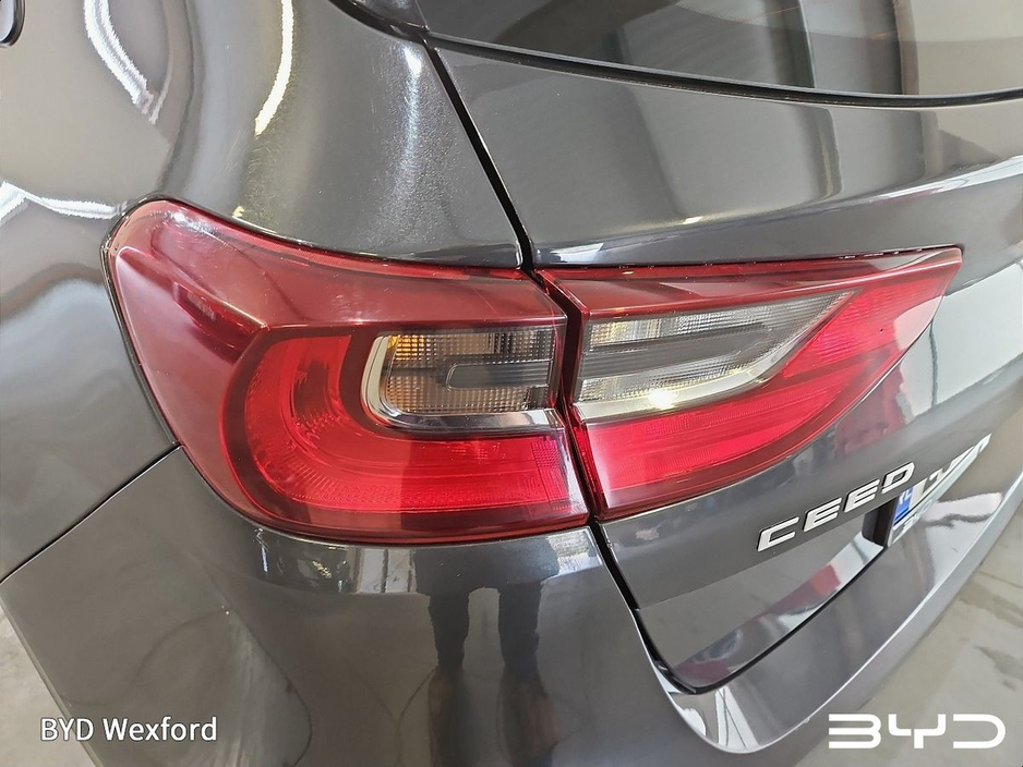 2023 Kia Ceed 1.6L Diesel Hybrid For Sale Images