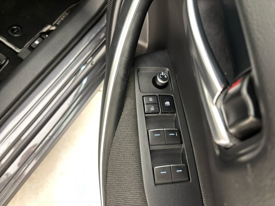 Toyota Corolla LUNA 4DR SALOON AUTO — thumbnail 12