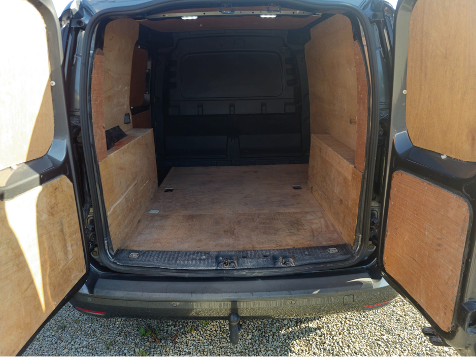 2022 Volkswagen Caddy 2L Diesel For Sale Images