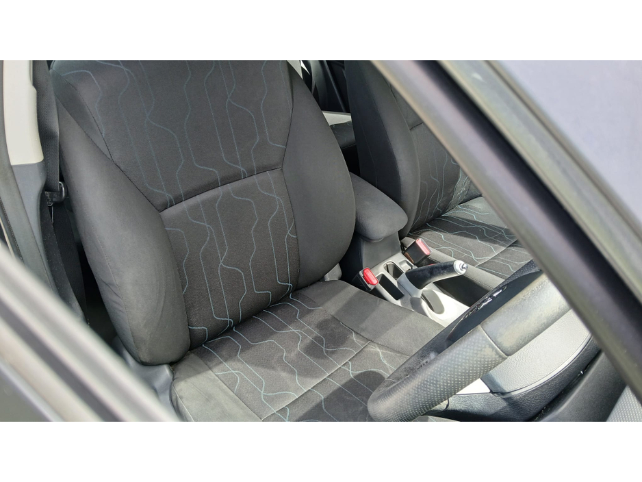 2012 Toyota Auris 1.4L Diesel For Sale Images