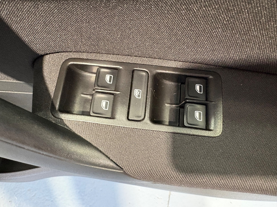2016 Volkswagen Polo 1.2L Petrol For Sale Images