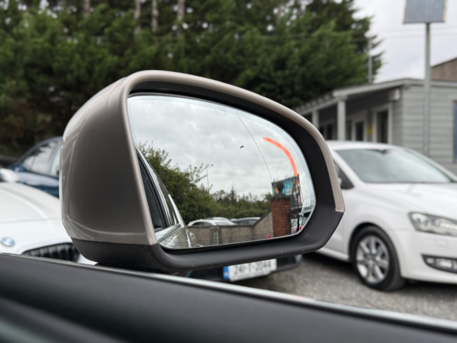2022 Volvo XC40 1.5L Petrol Plug-in Hybrid For Sale Images