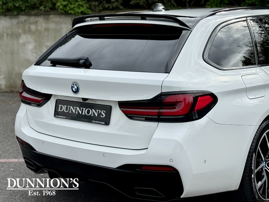 2023 BMW 5 Series 2L Hybrid For Sale Images