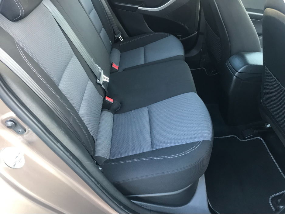 2015 Hyundai i30 1.6L Diesel For Sale Images