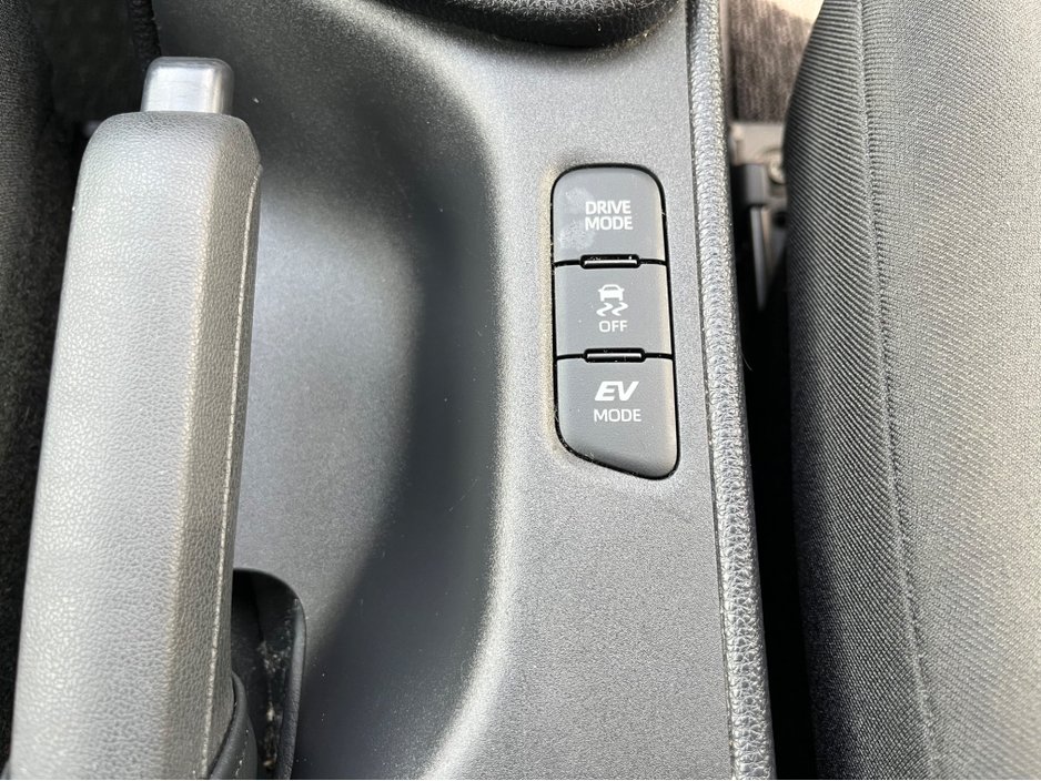 2022 Toyota Vitz 1.5L Petrol Hybrid For Sale Images