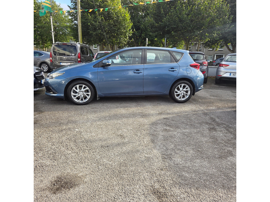 2016 Toyota Auris 1.2L Petrol For Sale Images