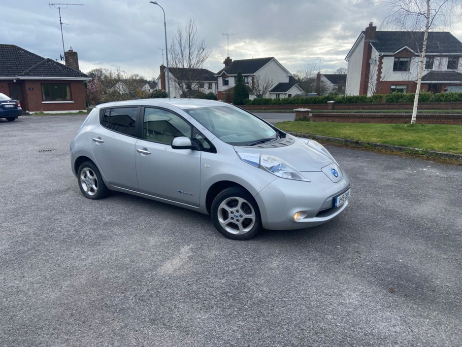 Nissan Leaf Hatchback Electric Automatic (109bhp) — thumbnail 2