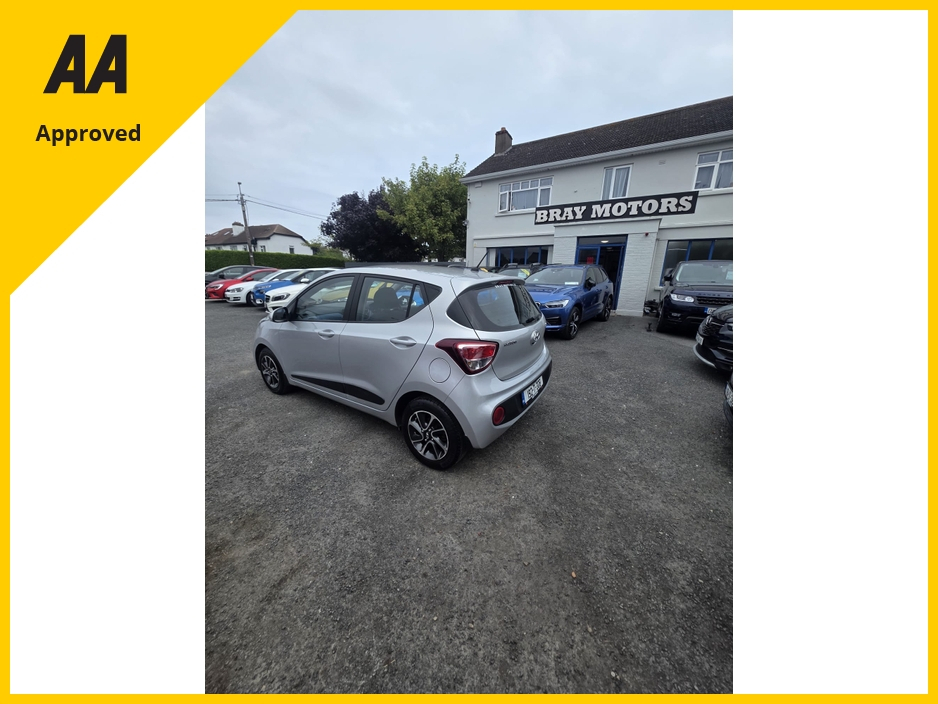 Hyundai i10 DELUXE 4DR — thumbnail 4