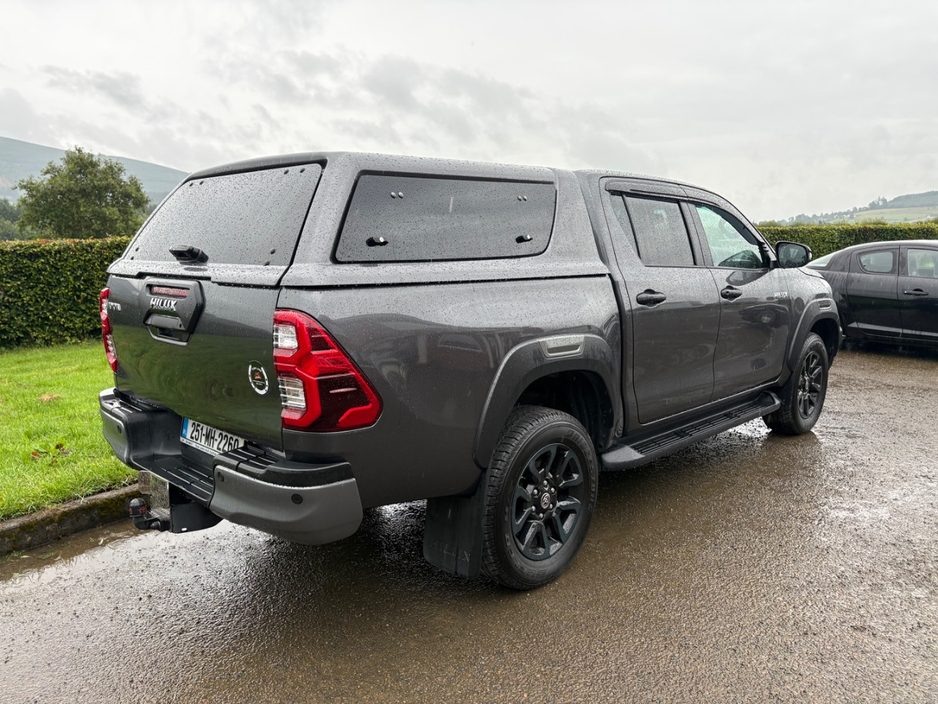 2025 Toyota Hilux 2.8L Diesel For Sale Images