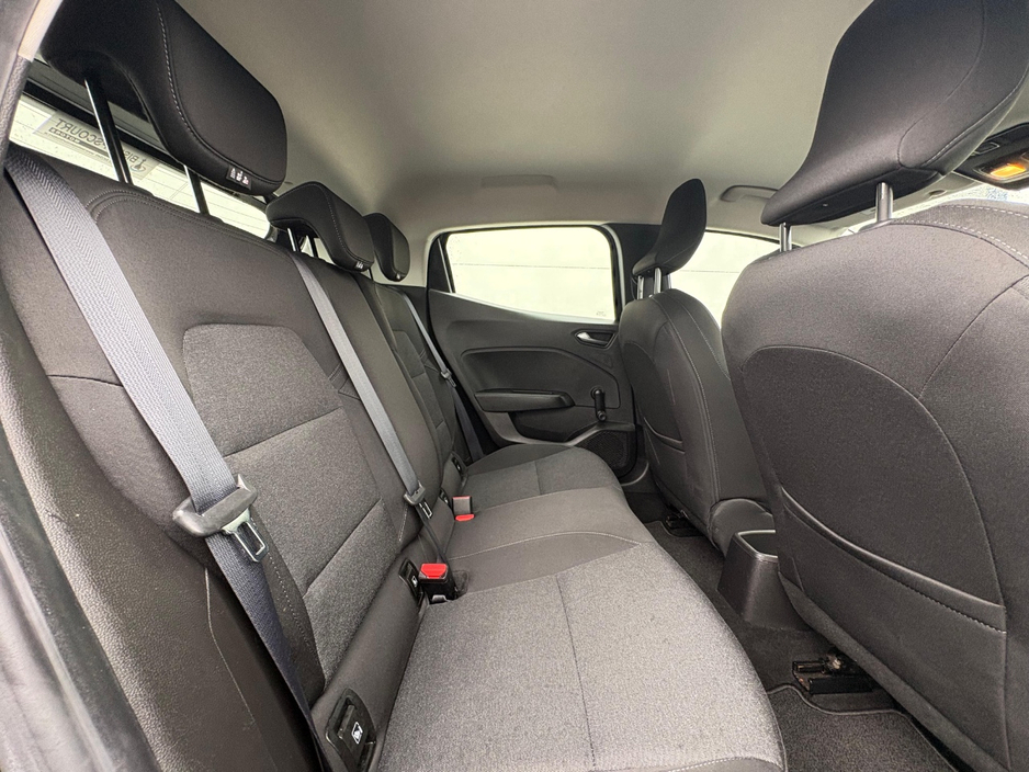 2022 Renault Clio 1L Petrol For Sale Images