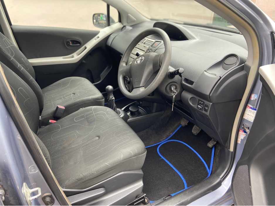 2010 Toyota Yaris 1L Petrol For Sale Images
