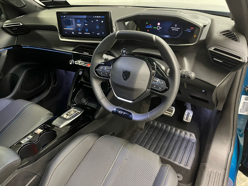 Peugeot 2008 GT EV 54kWh 156BHP - Reversing Camera - Climate Control - Cruise Control - Keyless Start - Apple CarPlay/Android Auto — thumbnail 9