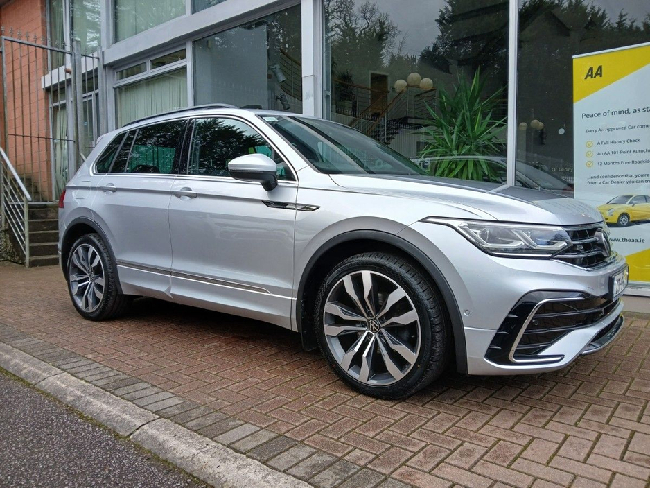 Volkswagen Tiguan R-Line 2.0 TDI 150HP, Silver Met, FSH, 1 owner, 72km.