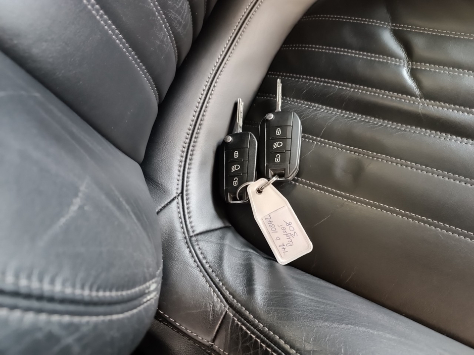 2014 Peugeot 308 2L Diesel For Sale Images