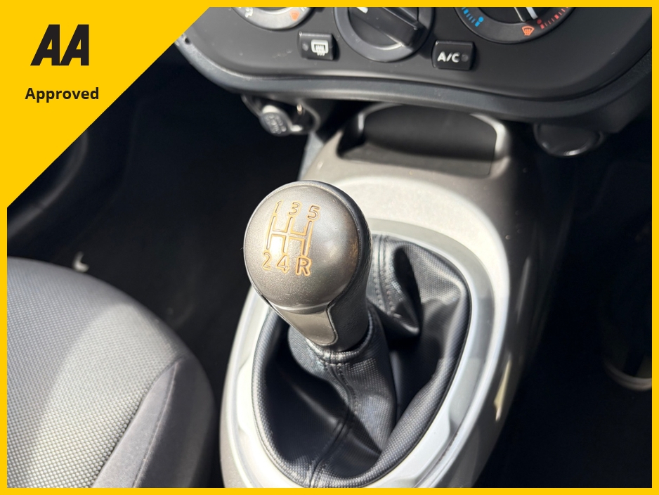 Nissan Juke 1.6 XE '13 4DR — thumbnail 22