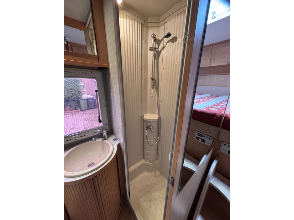 2004 Burstner Elegance 2.8L Diesel For Sale Images