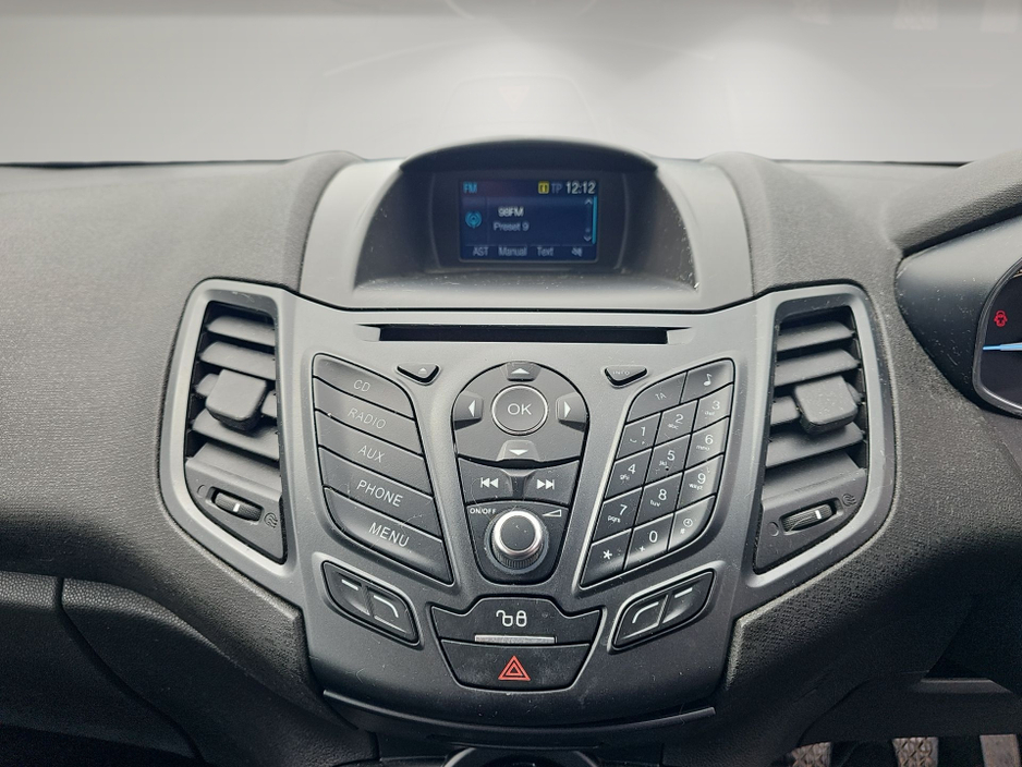 Ford Fiesta ZETEC 1.0 — thumbnail 10