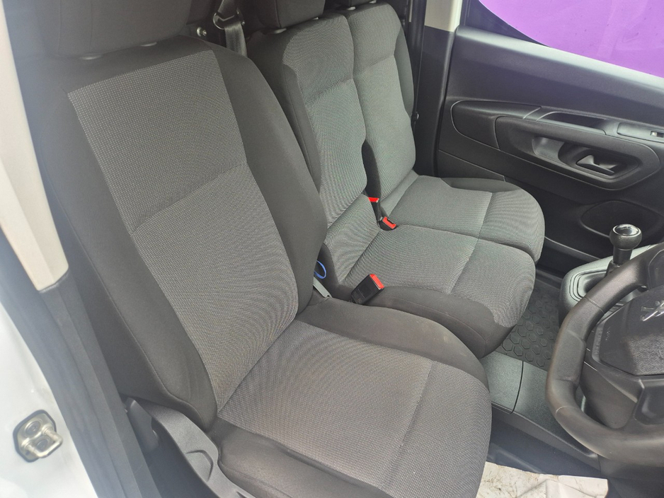 2021 Peugeot Partner 1.5L Diesel For Sale Images