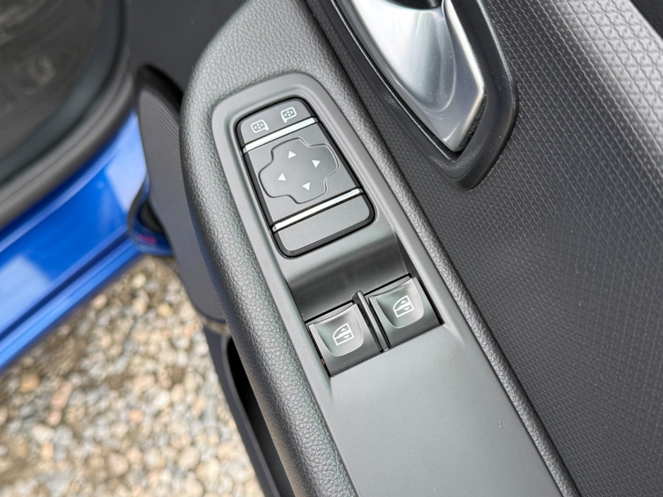 2018 Renault Clio 1.1L Petrol For Sale Images