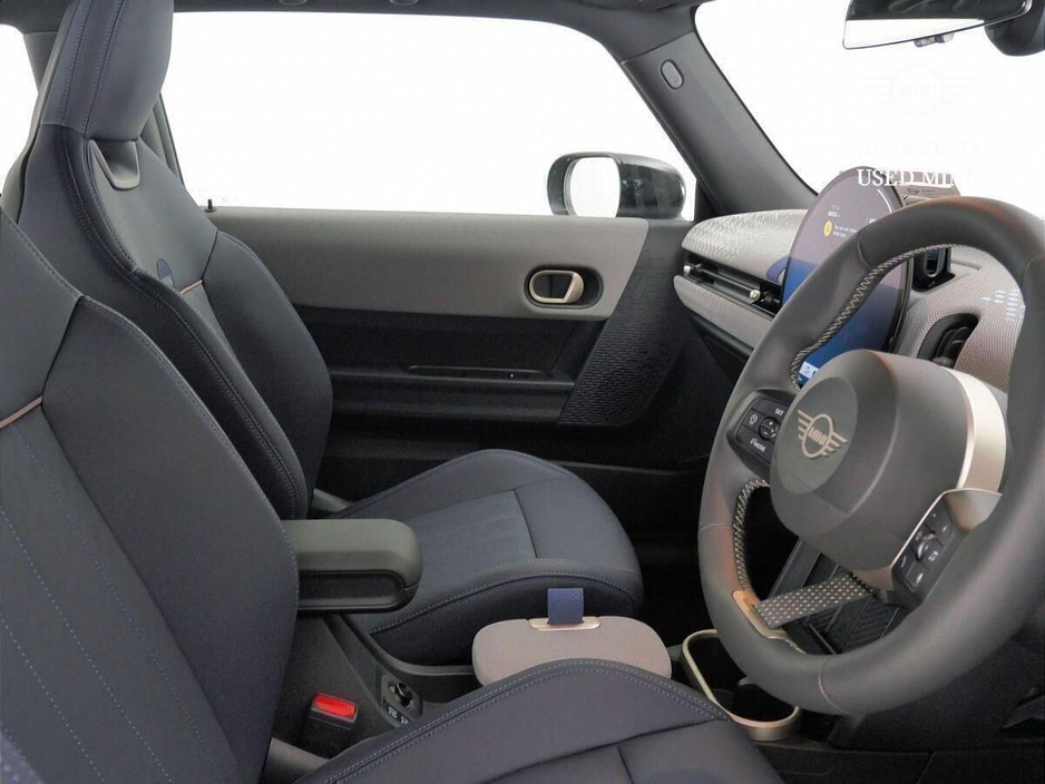 2024 MINI Hatch 1.5L Petrol For Sale Images