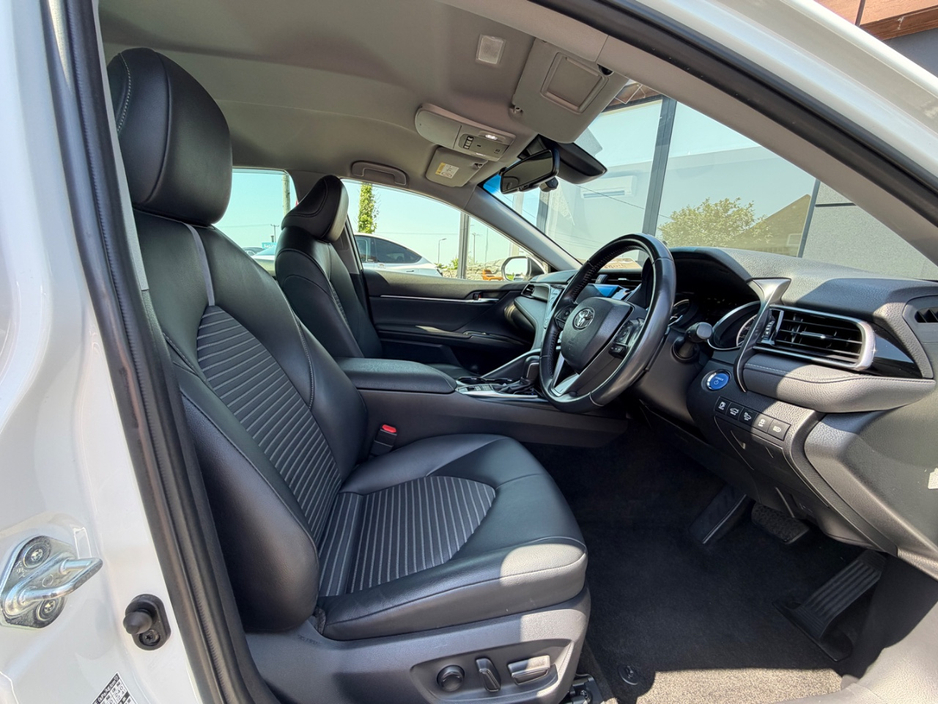 2019 Toyota Camry 2.5L Petrol Hybrid For Sale Images