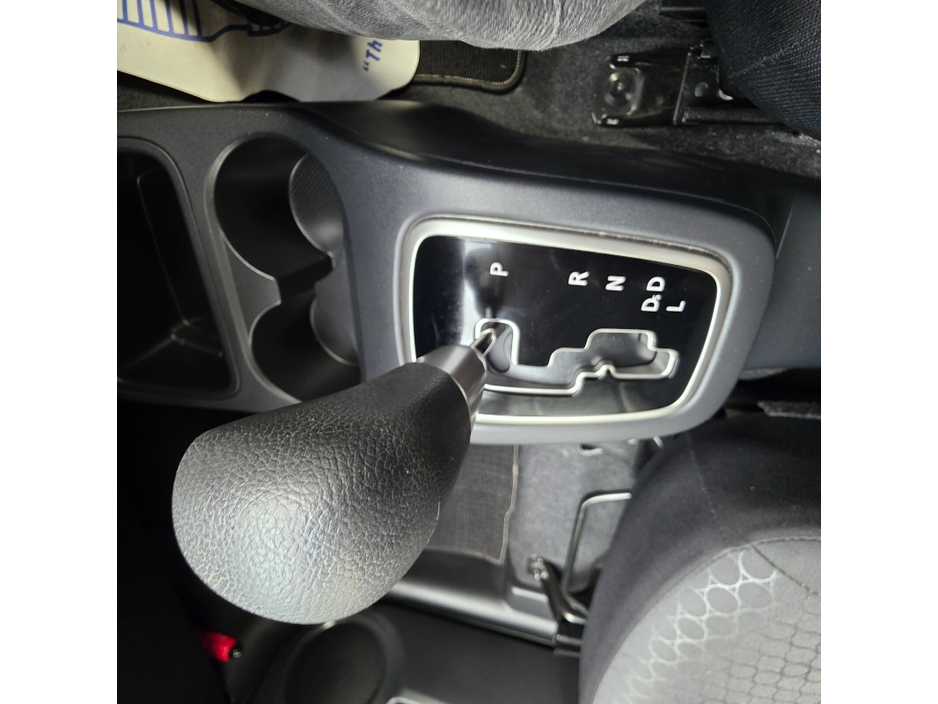 Mitsubishi Mirage — thumbnail 24