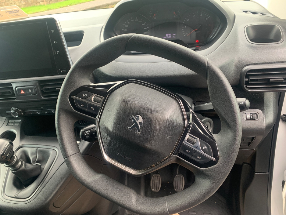 2023 Peugeot Partner 1.5L Diesel For Sale Images