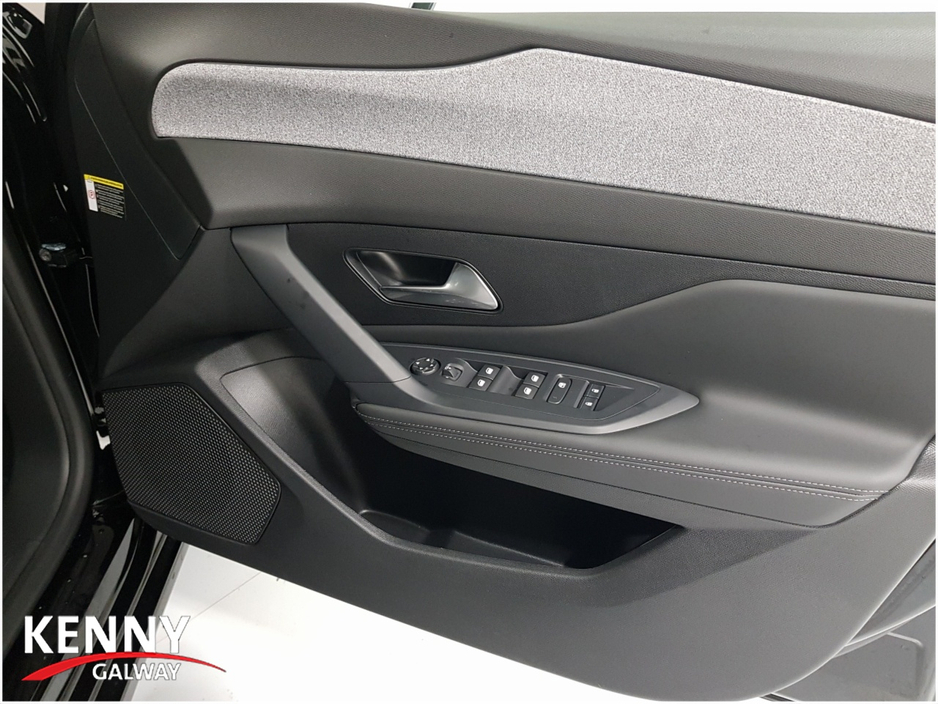 2026 Peugeot 308 1.2L Petrol Hybrid For Sale Images