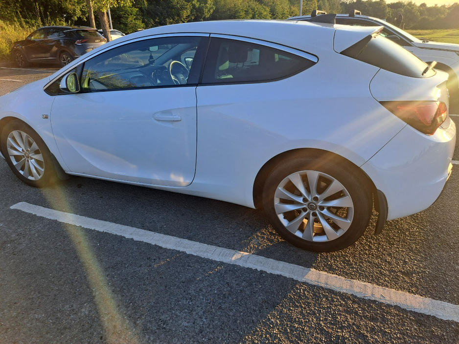 Opel Astra NCT 2026 GTC SRI 1.6 CDTI 136PS S/S 3DR