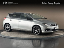 Toyota Auris HYBRID LUNA SPORT