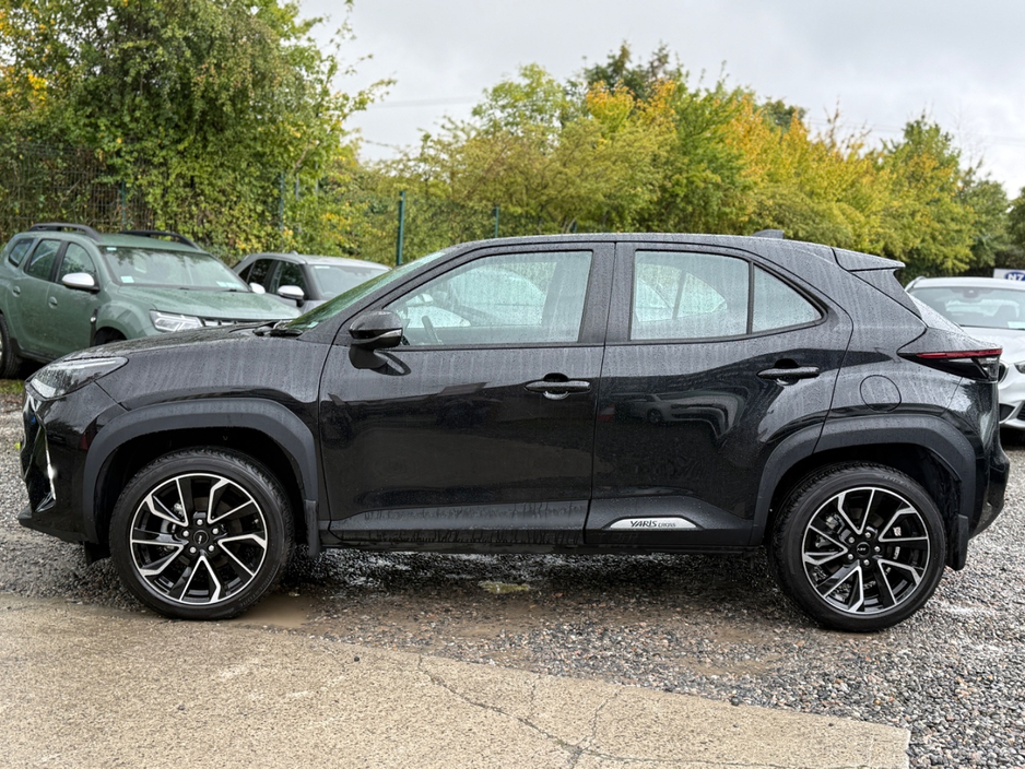 2024 Toyota Yaris Cross 1.5L Petrol Hybrid For Sale Images