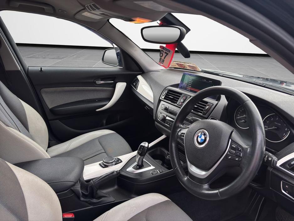 BMW 1 Series 116i Urban "Small car… big attitude" — thumbnail 9