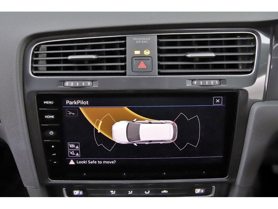 Volkswagen Golf 1.2 TSI MK7.5 DSG COMFORTLINE *DIG DASH*REVERSE CAM*PARK SENSORS* — thumbnail 22