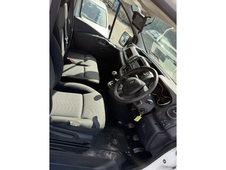 2021 Renault Trafic 2L Diesel For Sale Images
