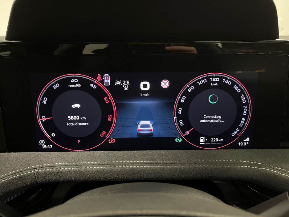 Skoda Superb Sportline DSG 2.0 TDI 150BHP - Reversing Camera - Ambient Lighting - Climate Control - Electric Heated Memory Seats - Keyless Start - Apple CarPlay/Android Auto — thumbnail 17