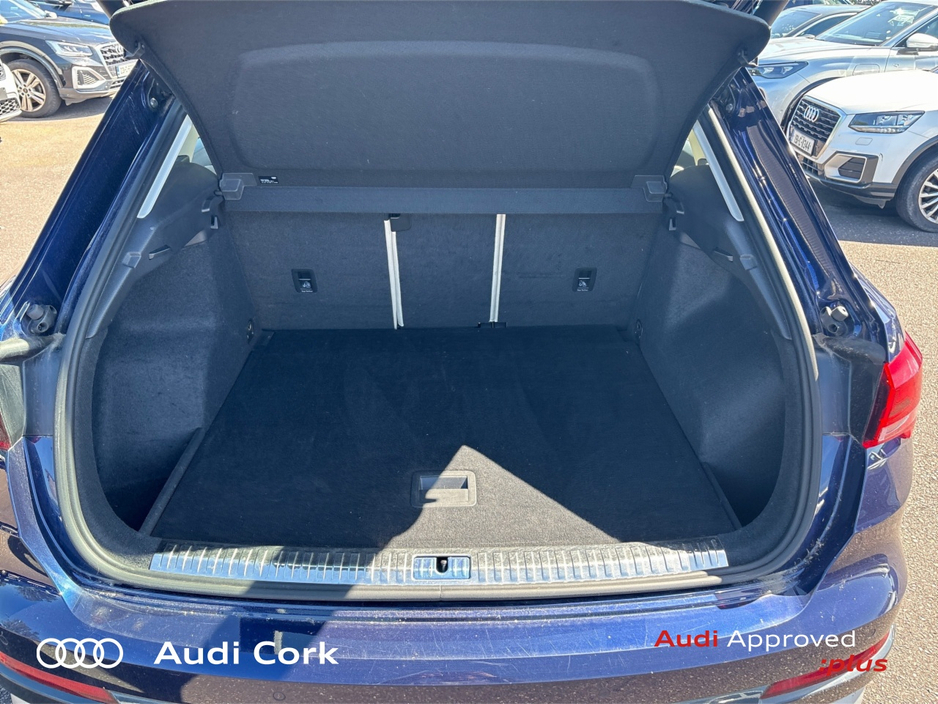 Audi Q3 2.0 35TDI 150BHP SE AUTOMATIC WITH COMFORT PACK, HIGH BEAM ASSIST & AMBIENT LIGHTING — thumbnail 23