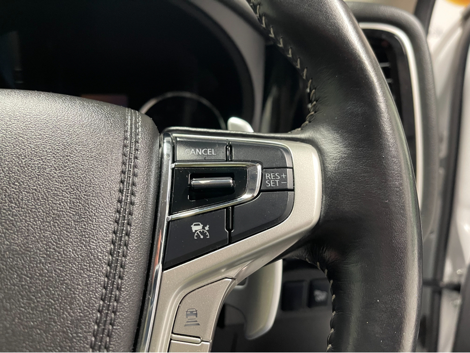2019 Mitsubishi Outlander 2.4L Petrol Plug-in Hybrid For Sale Images